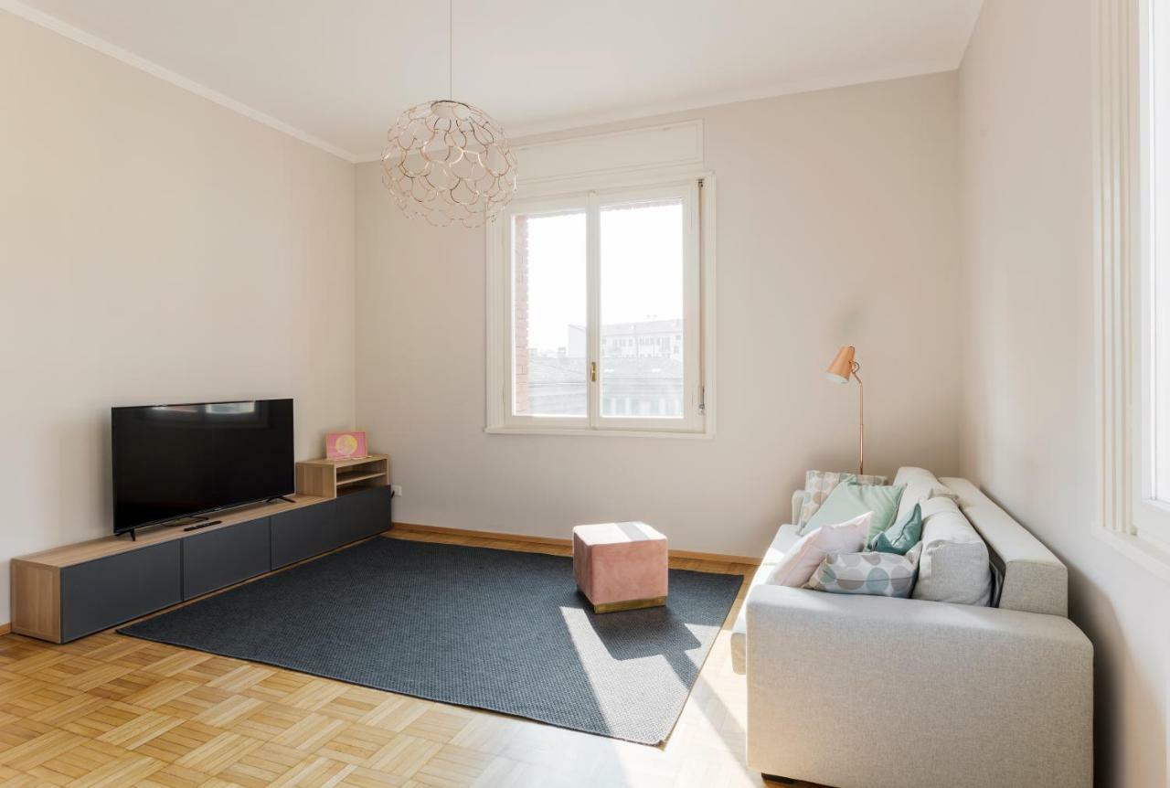 Amazing Apartment With A View ミラノ エクステリア 写真